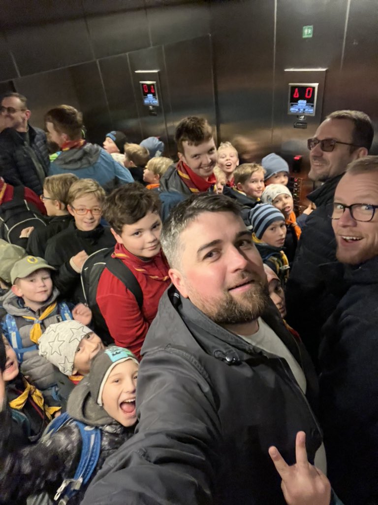 Ivo Macek (@i_macek) on Twitter photo Otázka na sobotu: “Kolik východočeských skautů s batohy se vejde do nákladního výtahu v <a href="/narodnimuzeum/">Národní muzeum</a>? 🙂 Otázka na sobotu: “Kolik východočeských skautů s batohy se vejde do nákladního výtahu v <a href="/narodnimuzeum/">Národní muzeum</a>? 🙂