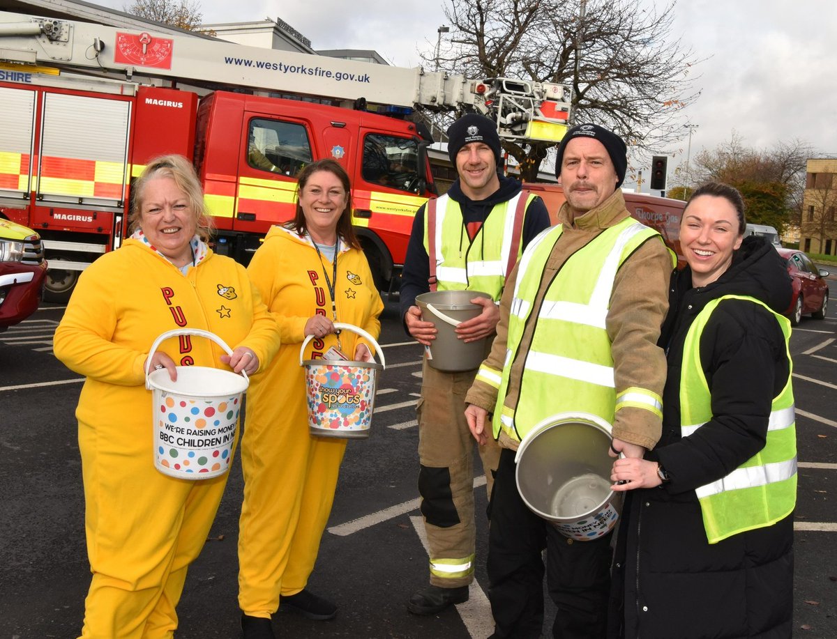WYFRS's tweet image. Our Huddersfield crews, their families and some ex-colleagues will be hitting the streets again this year for their annual #ChildrenInNeed collection 🧸 

Keep your eye out 👀 - they'll be outside Huddersfield Fire Station and around the town centre on Friday, 18th November 22.