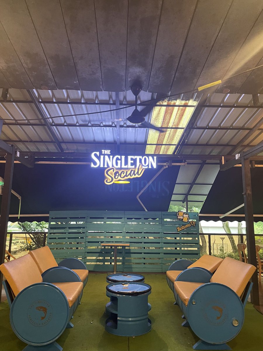 geekfun0's tweet image. Write singleton in the Singleton #geekfun