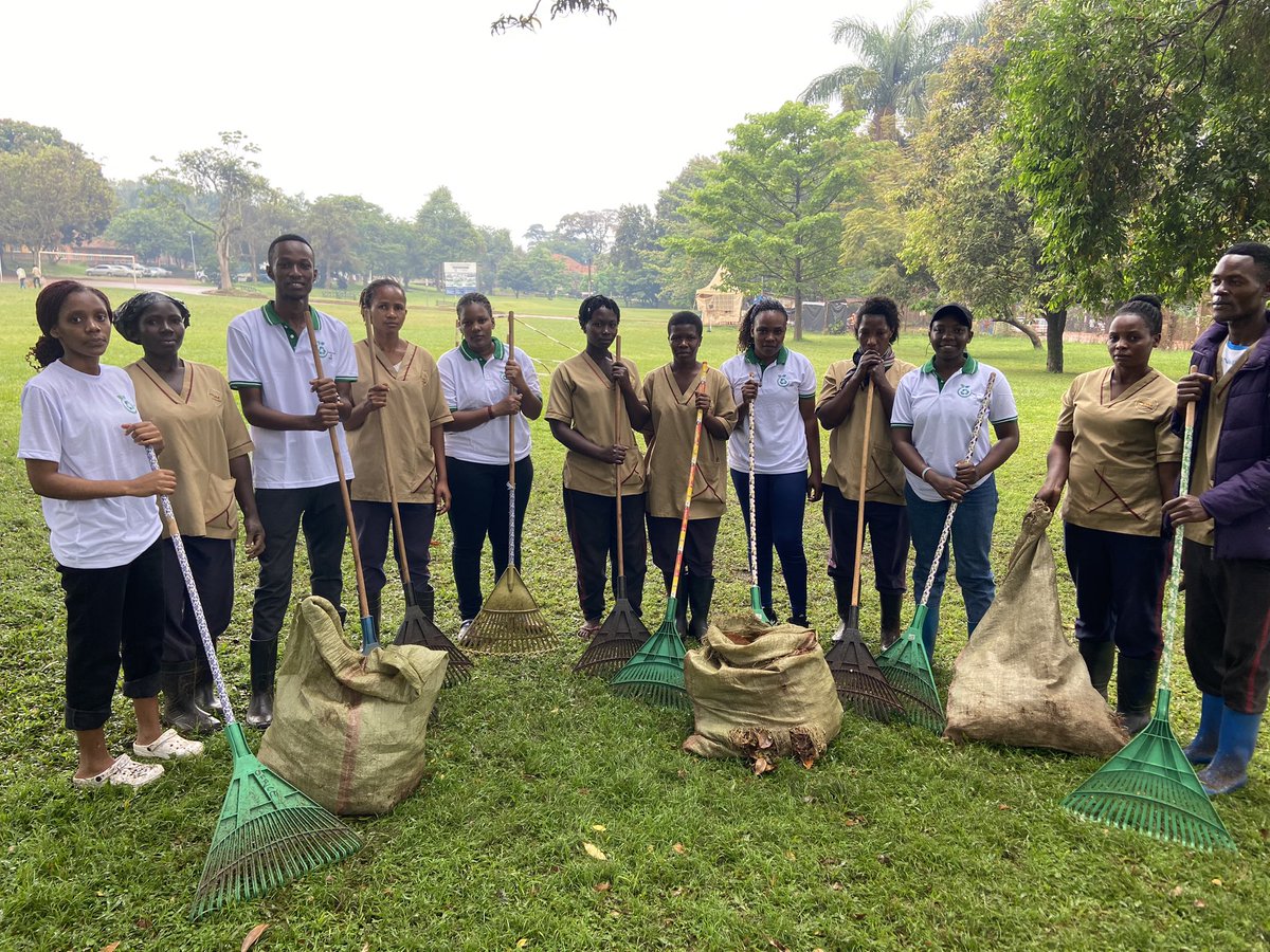 TBayonjo's tweet photo. We had a chance to work with the 7 Star Cleaning company at Uganda Christian University. Let’s continue keeping our societies clean and convenient for us all🙏🏽.  @UCUniversity @theucuguild https://t.co/9tkzQ1attb