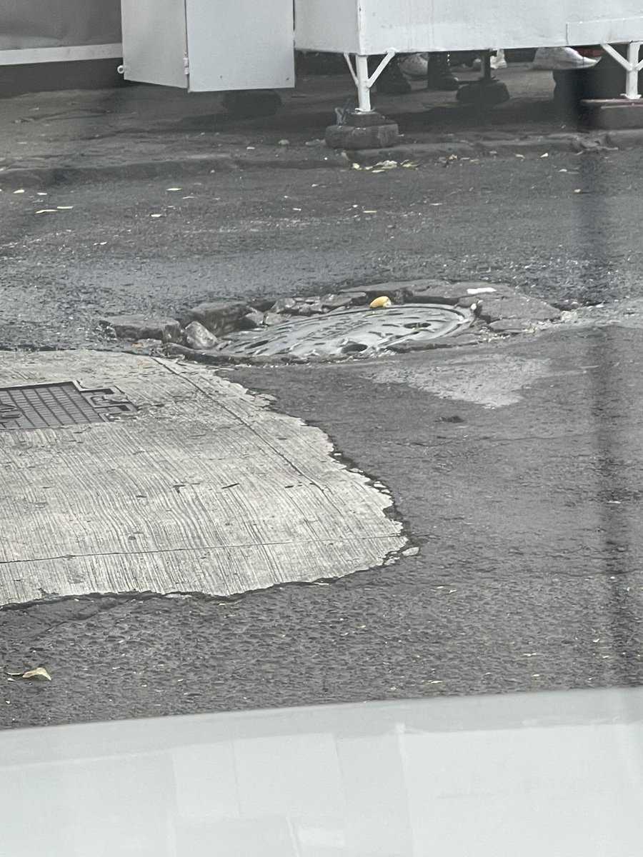 No puedo creer que sigan sin hacer nada en la Calle de Vivanco <a href="/TlalpanAl/">Alcaldía Tlalpan</a> el deterioro de la calle es alarmante y las autoridades brillan por su ausencia. <a href="/alfagonzalezm/">Alfa González</a> por favor tome cartas en el asunto.  <a href="/TlalpanUnidos/">Tlalpan Unidos</a>