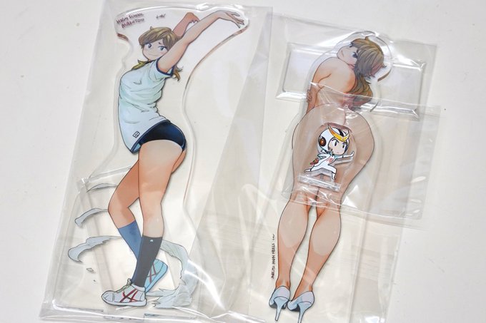 新作アクスタ真琴ちゃんブルマーと真琴ちゃんハイヒールもお忘れなく。みえしゃーんが真琴ちゃん守るッ!のセット❤️ 