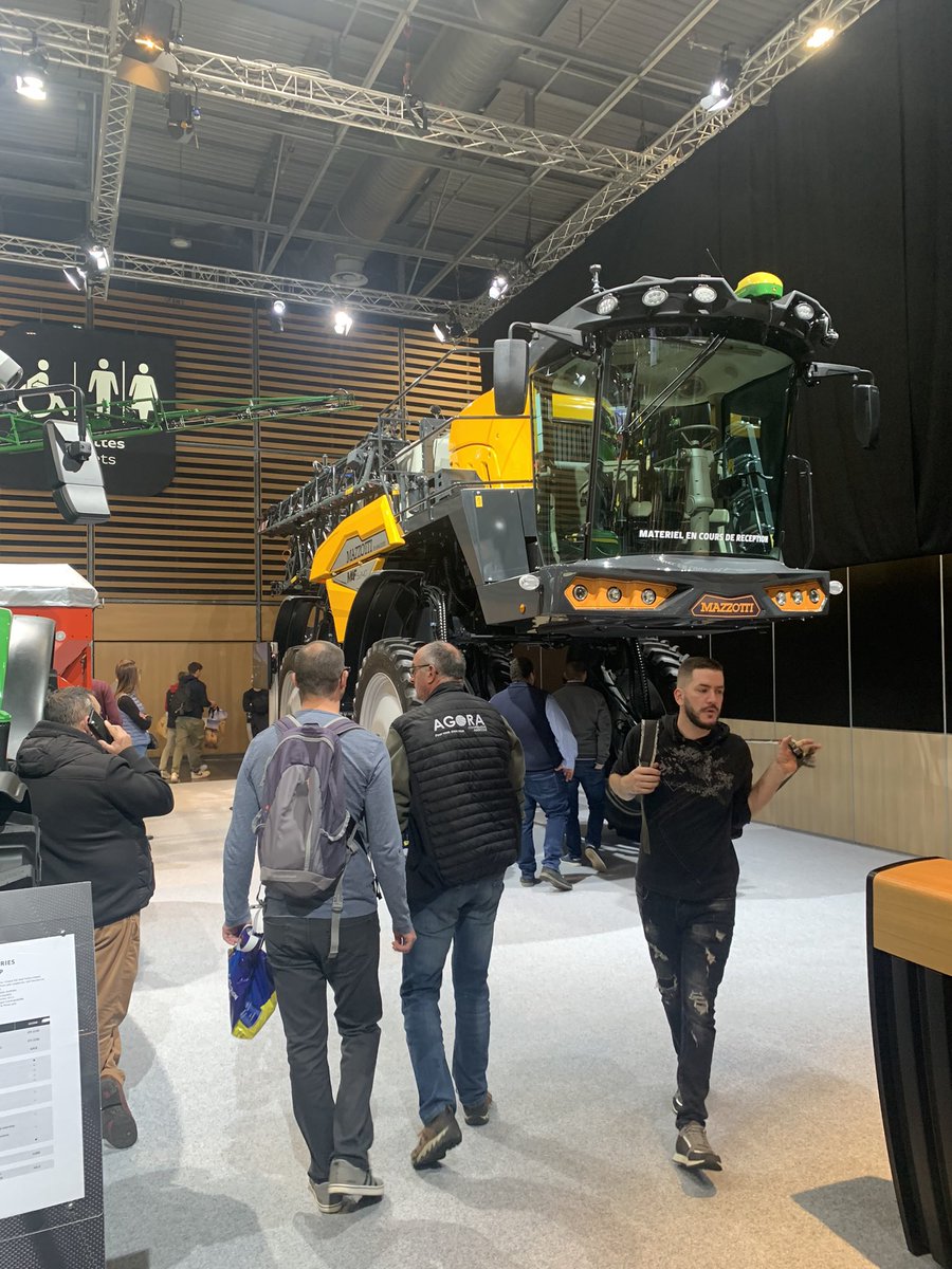proecontracting's tweet photo. A little trip to SIMA in Paris this week , nice to John Deere promoting their owned brands Monosem &amp; Mazzotti . #johndeere #monosem #mazzotti #sima #farming #agriculture https://t.co/cnglleBeDU