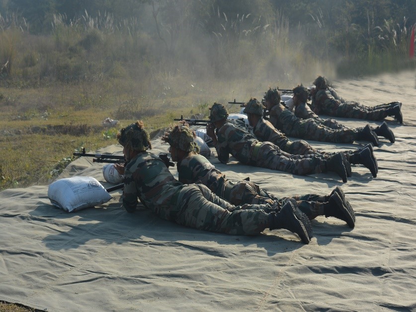 pro_defence's tweet photo. Vajra Corps #Defenders of Punjab #Panther Division #Siramani Brig joint weapon training #Annual firing camp of Inf support weapons #First hand exposure of fire power capability and battle simulation #Strong and Capable #Indian Army
@Indian Army
@Spokesperson MoD
@adgpi https://t.co/VXGL1PZKm9