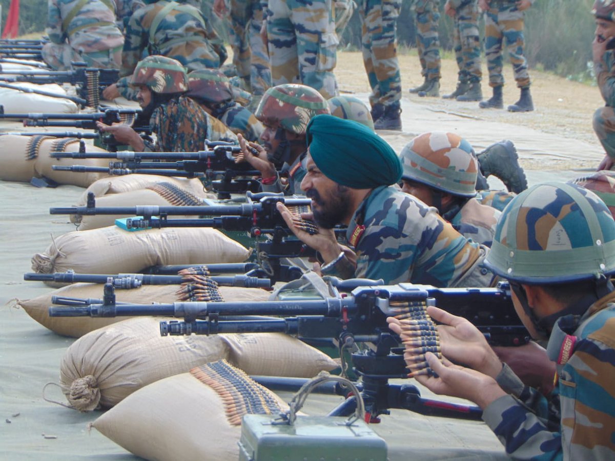 pro_defence's tweet photo. Vajra Corps #Defenders of Punjab #Panther Division #Siramani Brig joint weapon training #Annual firing camp of Inf support weapons #First hand exposure of fire power capability and battle simulation #Strong and Capable #Indian Army
@Indian Army
@Spokesperson MoD
@adgpi https://t.co/3JVvfdB8Wo
