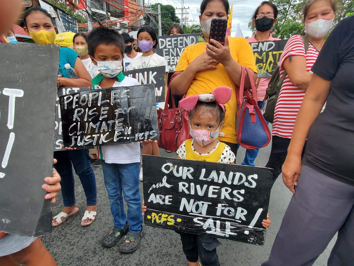 APR_net's tweet photo. LIVE: We are here at the 🌎 Global Climate Strike in Manila, #PH 

Happening around the world, CSOs with the people are calling for #ClimateJusticeNow 
#EndClimateImperialism
#COP27 https://t.co/8L7ZjHblzx