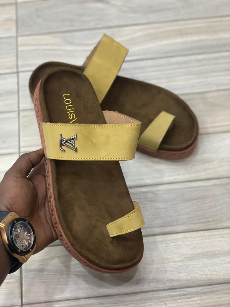 victorgadiv's tweet photo. Get these Loius Vuitton Slides from West Avalon Lounge.
Size 7:8:9 Available
DM : @WSTAVALON
           Or
Contact Us: +263714860884

Get yours for only $35,99 https://t.co/uGpzjDKEeC