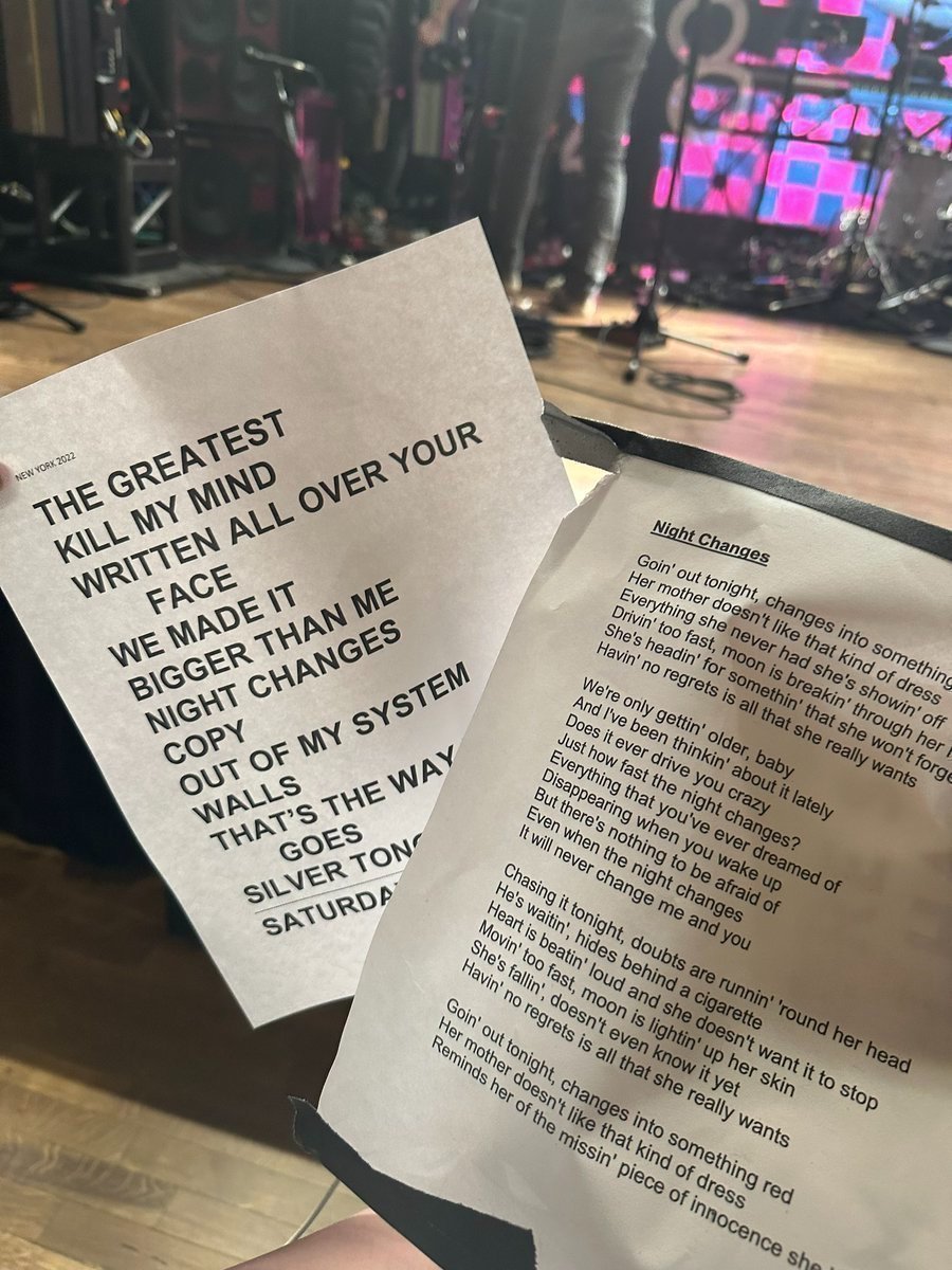 vs19671's tweet photo. Hey Babe
✗✗
︶♥️²⁸
#FITFLiveInNewYork #FITFLiveInNYC next #FITFLiveinLondon
#LouisTomlinson #FaithInTheFuture #AFHF #LT369 #FITF #FaithInTheFutureWorldTour #LTHQOfficial #LTFITF https://t.co/Ltz8usnJhX