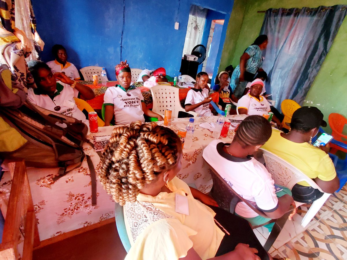 agwomsur's tweet photo. Consultative meeting and engagement with stakeholders&amp; policies makers recommendations by participants women need to increase their advocacy initiatives and make society feel their impact at National and local levels.
#ichosepeace 
#womenpeaceandsecurity 
#imattercampaign 
#Oxfam https://t.co/8FaqztgoJV