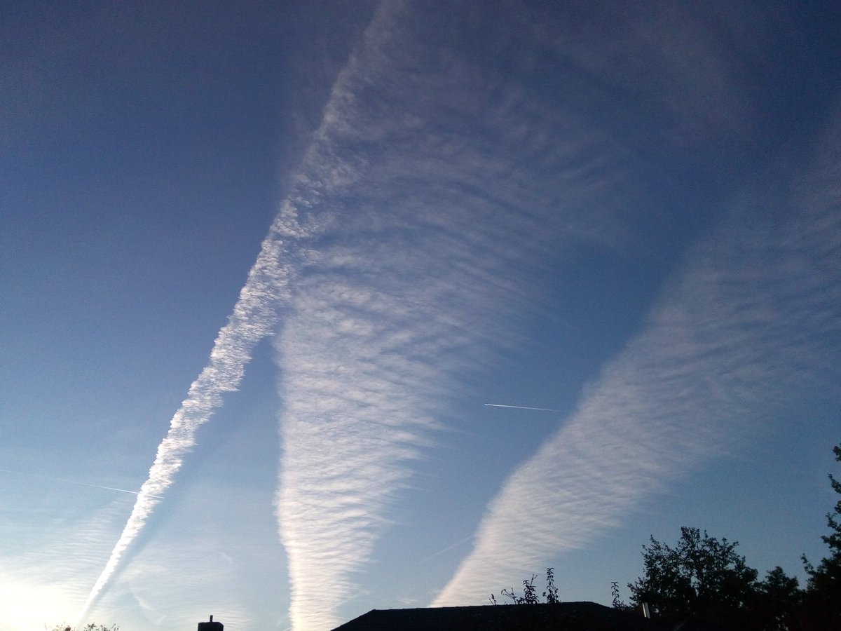 DanielMertens's tweet photo. Deze morgen @frankdeboosere @DDehenauw @GeertNaessens #vrtweer https://t.co/QuyiApf4eP