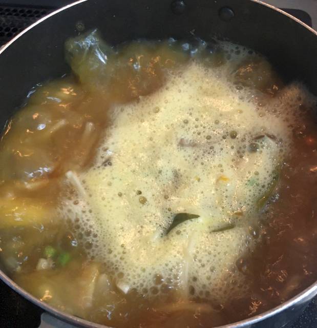 灰汁取りしちゃうぜ 