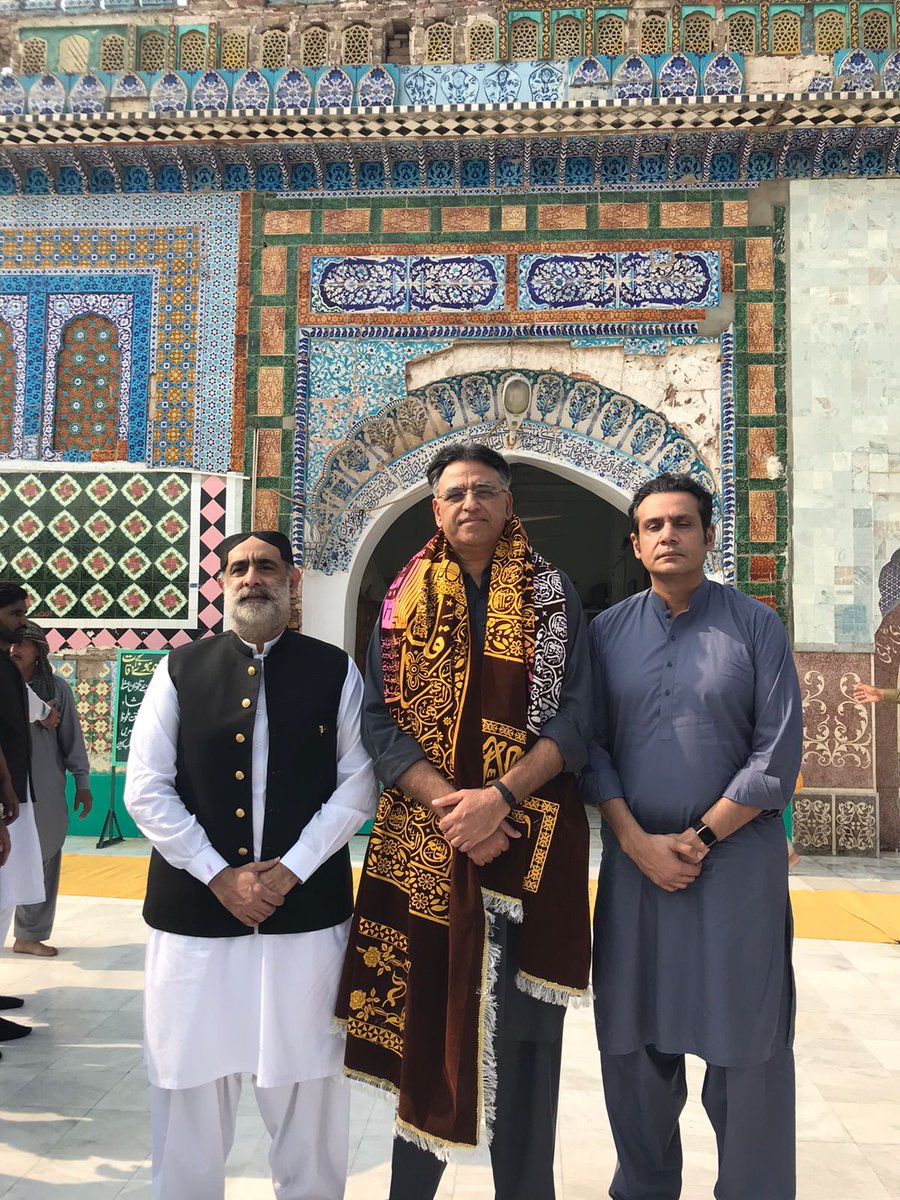 آج مارچ کا آغاز حضرت سلطان باھو کے دربار پر حاضری سے #حقیقی_آزادی_لانگ_مارچ