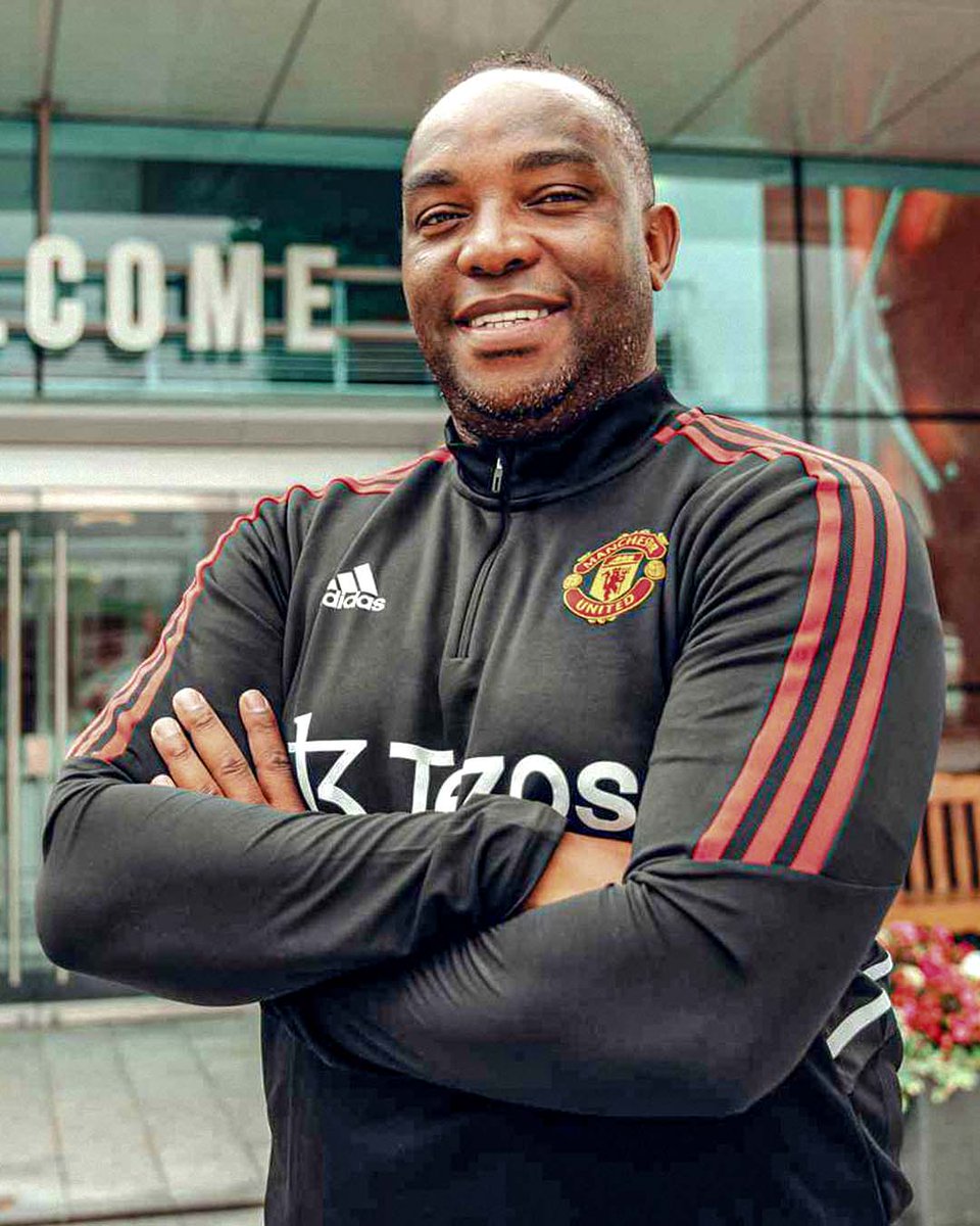 Happy birthday to Manchester United first-team coach @BenniMcCarthy17. 🎂🇿🇦 📸 @ManUtd #MUFC