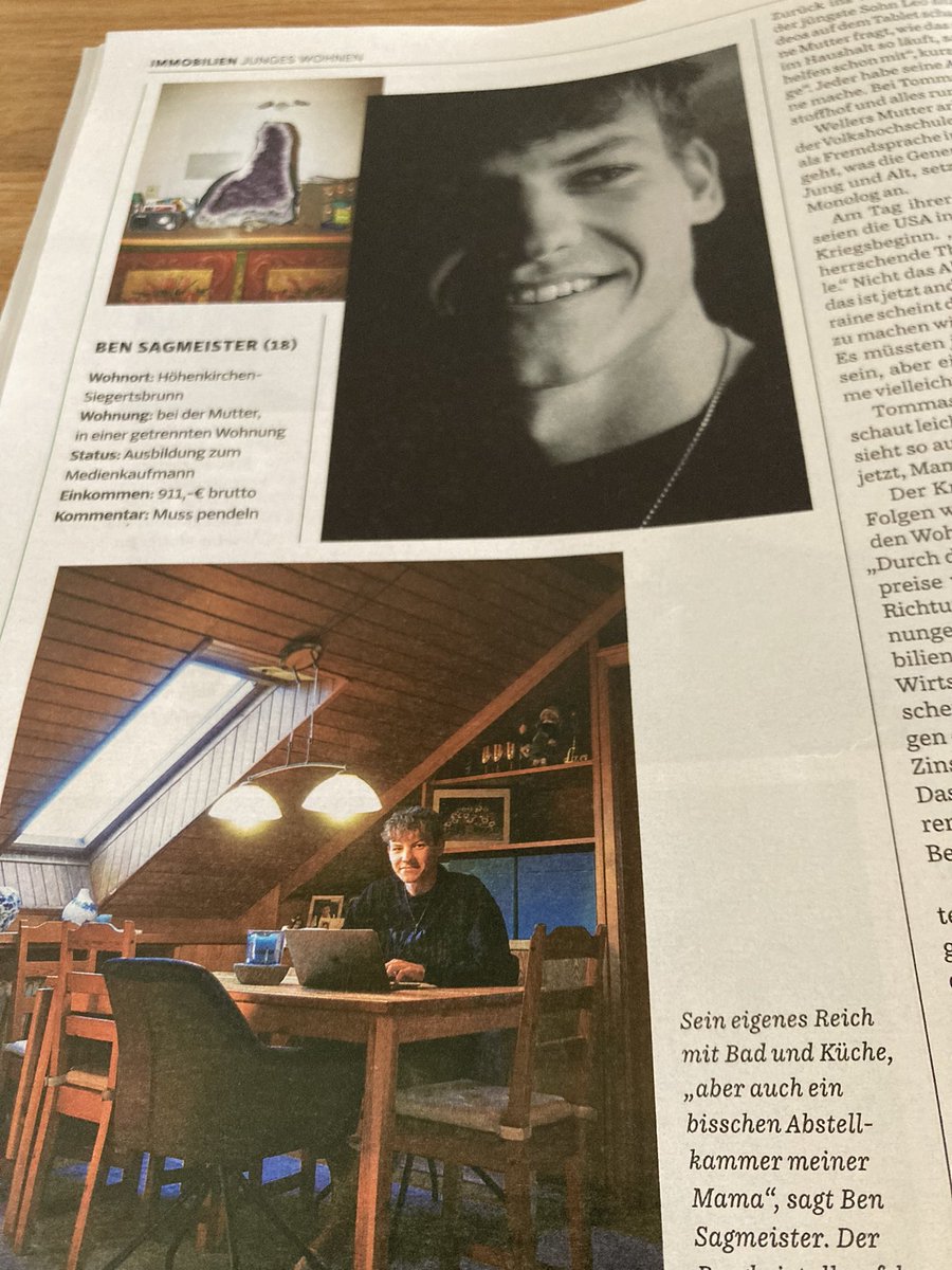 Julian Gerstner (@jerbersdobler) on Twitter photo Heute im Geld-Magazin der <a href="/SZ/">Süddeutsche Zeitung</a>: Sechs Seiten über zwei junge Menschen, die noch zu Hause wohnen. Fotografiert von Lara Freiburger Heute im Geld-Magazin der <a href="/SZ/">Süddeutsche Zeitung</a>: Sechs Seiten über zwei junge Menschen, die noch zu Hause wohnen. Fotografiert von Lara Freiburger