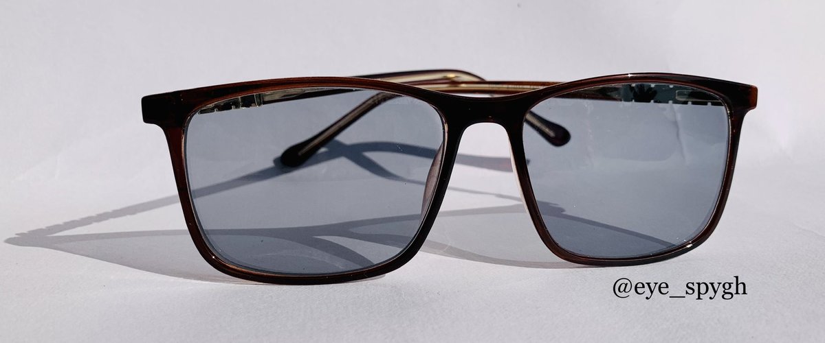 EYE_SPYgh's tweet photo. 🚨SPECIAL OFFER🚨
•~Photochromic lens; for protection against the sun

🏷¢160(frames inclusive)
Send a DM to purchase https://t.co/ByXJj7Dc3M

Kindly retweet my business ❤️ https://t.co/yUxklvz6Kj