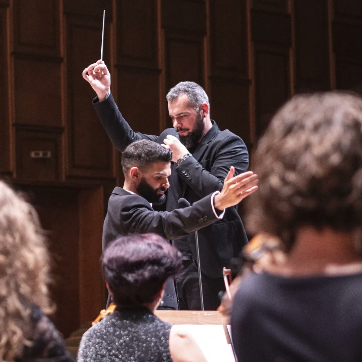 mike_massy's tweet image. شوية صور مع الأوركسترا الفيلهارومنكية الرومانية 💙
بتمنالكن نهاية عطلة أسبوع سعيدة 🌞

Some behind the scenes photos with the Bucharest Radio Philharmonic Orchestra!💙

Wishing you a beautiful weekend 🌞
#مايك_ماسي
#MikeMassy