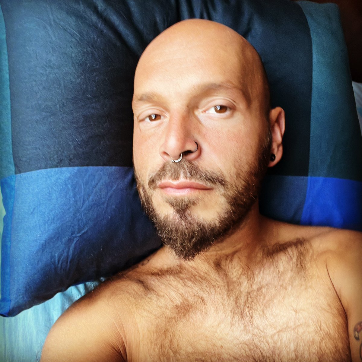 pablitorres's tweet photo. Buenos días 😃☀️ Esta es mi cara al despertarme hoy Sábado 12 de Noviembre, sin filtros, sin … 🚿 y a Disfrútalo 😍😜💯👋🦩🐧🐞🏳️🌈 #LittlePaul #yo #sabado #sinfiltros #sinfiltro #buenosdias #sol #micara #despertar #gay #instagay #gaybeard https://t.co/D6EEgpLGMr