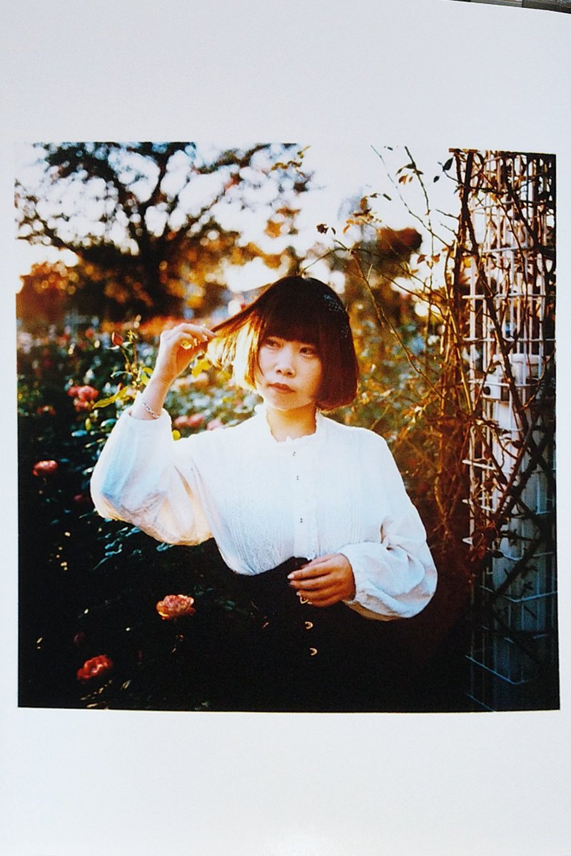 99Sugicchi's tweet photo. レイちゃんのプリント仕上がって来ました❗️

カメラ New Mamiya 6

フィルム kodak E100VS(クロス現像)

#葬レイ
#被写体
#ショートヘア
#薔薇
#薔薇園
#フィルム
#ブロニーフィルム
#フィルムカメラ
#E100VS
#クロス現像
#クロスプロセス現像
#mamiya6
#ポートレート 
#ファインダー越しの��の世界 https://t.co/FD0m1yxJeP