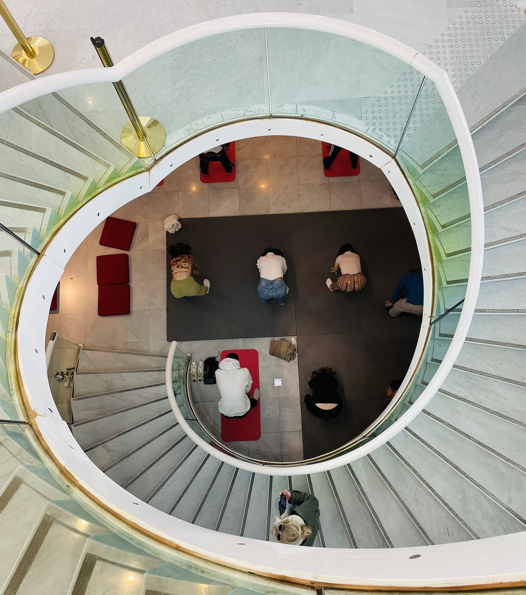 Wushu hier soir, qigong ce matin pour les miseomixeurs. Ils vont être en forme après leur #museomixazur au musée départemental des arts asiatiques à Nice #museomix !