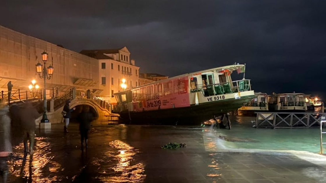 IveserVenezia's tweet photo. 12 novembre 2019
#Acquagranda, tre anni dopo https://t.co/VJrttnwgIu