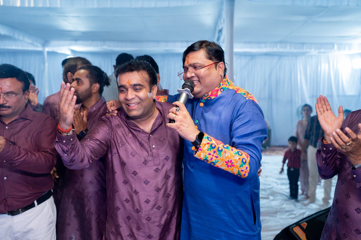 sankhala_darsh's tweet image. गृह प्रवेश में आयोजित भजन संध्या के कुछ दृश्य।।
#Darshan #darshansankhala #home #raamapeer