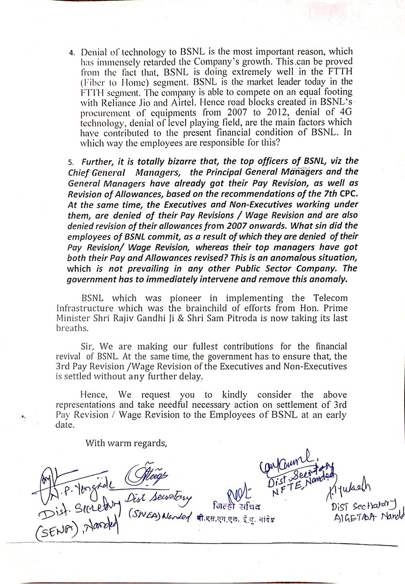DS_SNEA_Nanded's tweet photo. @RahulGandhi Representation by Disctrict Secretaries of ALL UNIONS AND ASSOCIATION OF BSNL (#AUAB) to Shri Rahul Gandhi Ji during his visit to #Nanded for immediate implementation of 3rd Pay Revision.

#BSNL #3rdPayRevision #PayRevision https://t.co/Swp7eRPFDj