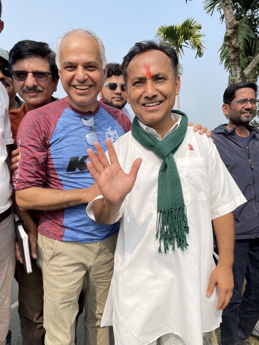 यो हँसिलो युवा आवाजको निति निर्माण गर्ने थलोमा अति आवश्यक छ।झापाली जनहरु अत्यधिक मतले जिताएर पठाई दिनुस है।साथै गोज्याङ्ग्रे,हाउडेको हुलिया टाईट गरिदिनु होनेछ भन्ने आस गरेका छौ सारा नेपाली ले।