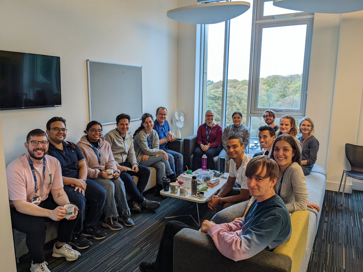 Open PhD position in the <a href="/castello_lab/">Castello Lab</a> to study riboregulation in virus infected cells. The project will be a collaboration with the <a href="/HentzeTeam/">HentzeTeam</a> and funded by the @MSCActions #RNAreguNet. Applications here my.corehr.com/pls/uogrecruit…. 🧵👇