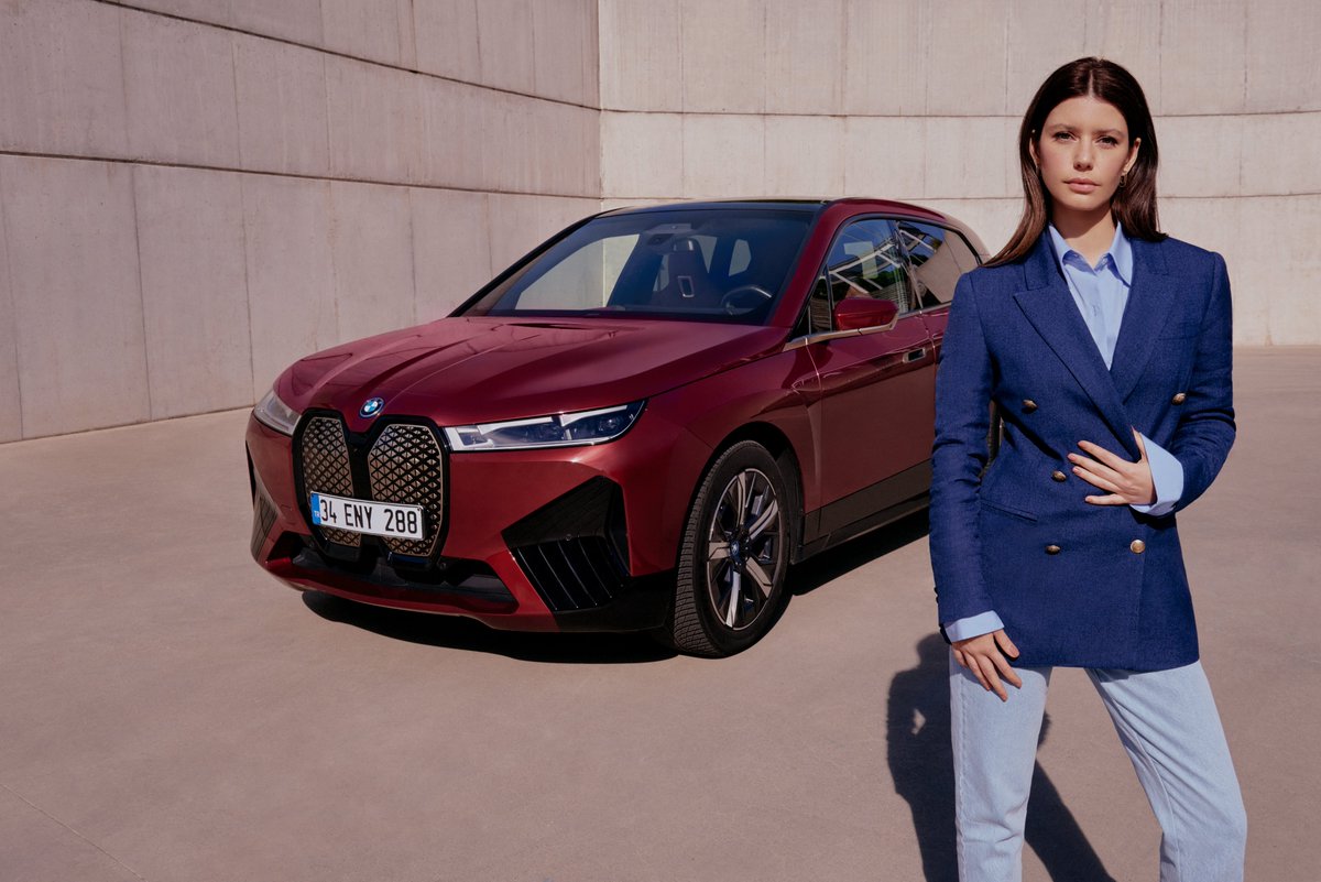 Şık ve vizyoner ikili; tamamen elektrikli Yeni BMW iX ve Beren Saat bir arada!⚡