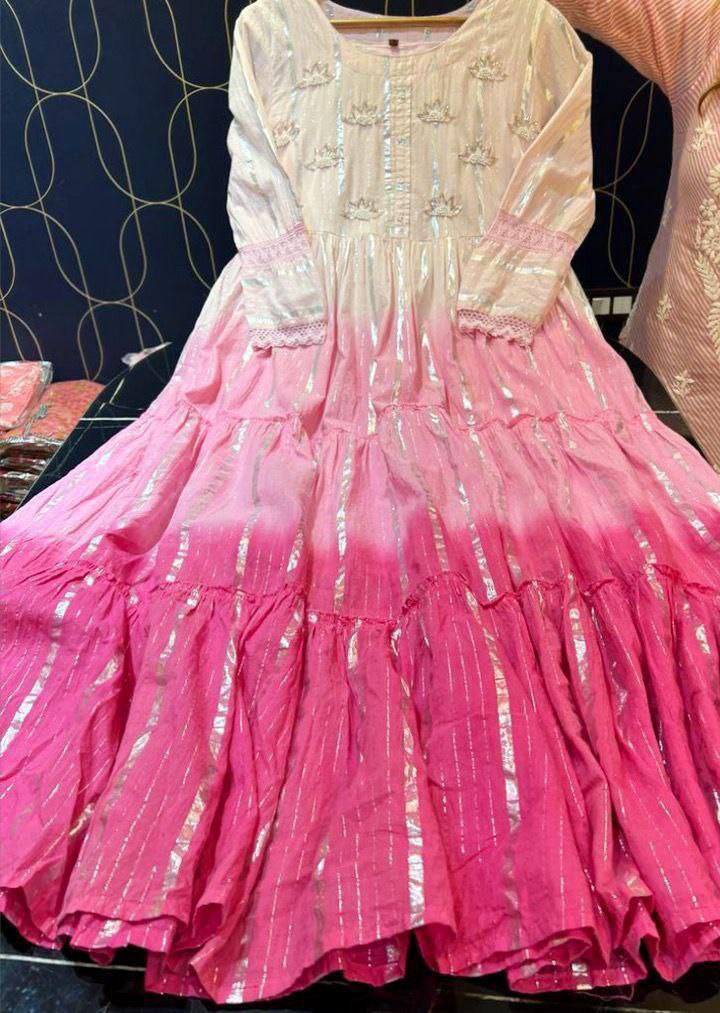 nsngtextileshub's tweet image. *PJ - Fabric Description:*
Pure Cotton #MalMal Lurex  Fabric Gown with Attached With Pure Cotton #linning Highlighted With #Beautiful #Handwork on neck
*Size* :38-40-42-44
*Length* :53”inches 
🌺🌺🌺🌺🌺🌺🌺🌺🌺🌺🌺