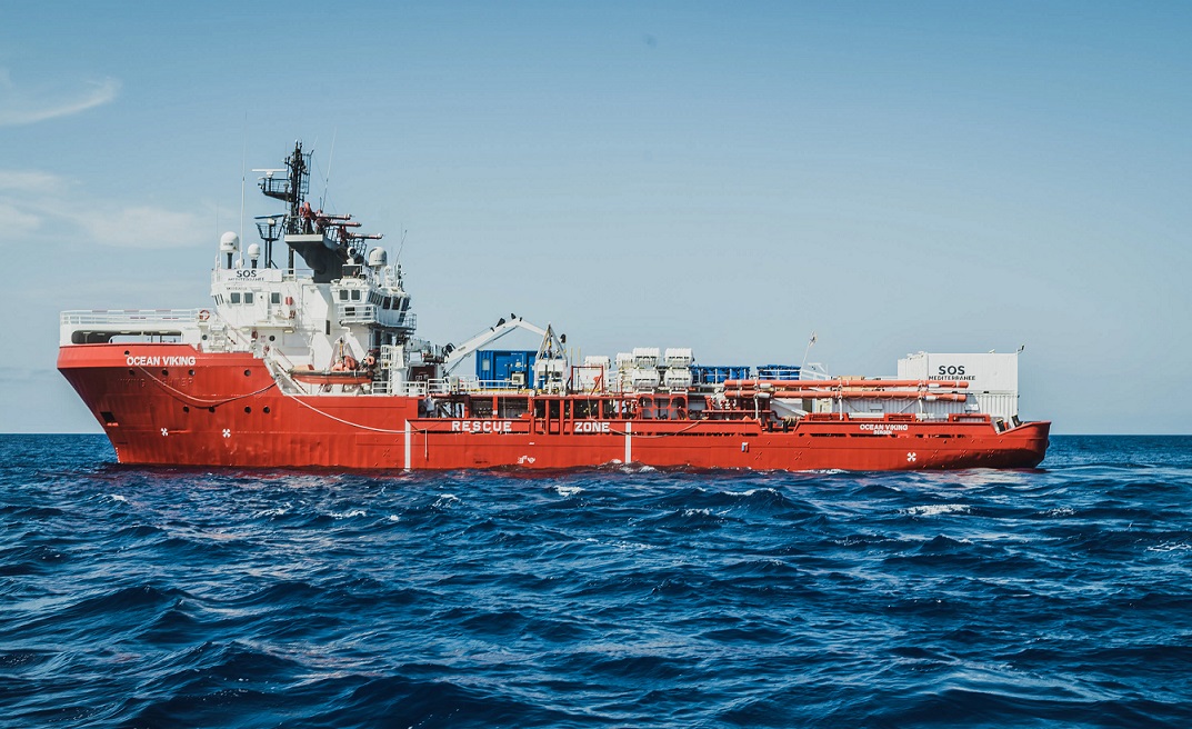 Portugal garantiu ontem que irá acolher “alguns migrantes” do navio humanitário ‘Ocean Viking’, que atracou em Toulon, sul de França, após três semanas à procura de um porto seguro em Itália, e saudou Paris pelo papel desempenhado no processo. lusojornal.com/?p=67465