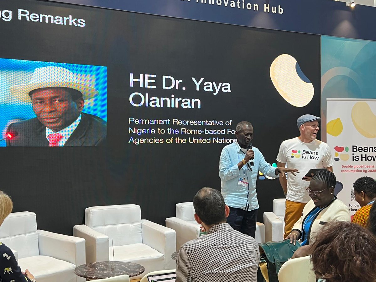 BeansisHow's tweet photo. "There are so many recipes for🫘beans: a paste with vegetables or moi moi wrapped in🍌leaves. Learn from 👩👧mothers cooking in markets.
Eating beans is a practical thing, let's do it." –🇳🇬H.E. Dr. Yaya Olaniran
🔴LIVE '#BeanIsHow Official Launch'👉https://t.co/Dp1gMmdq5e #COP27 https://t.co/GPaGh60UE0