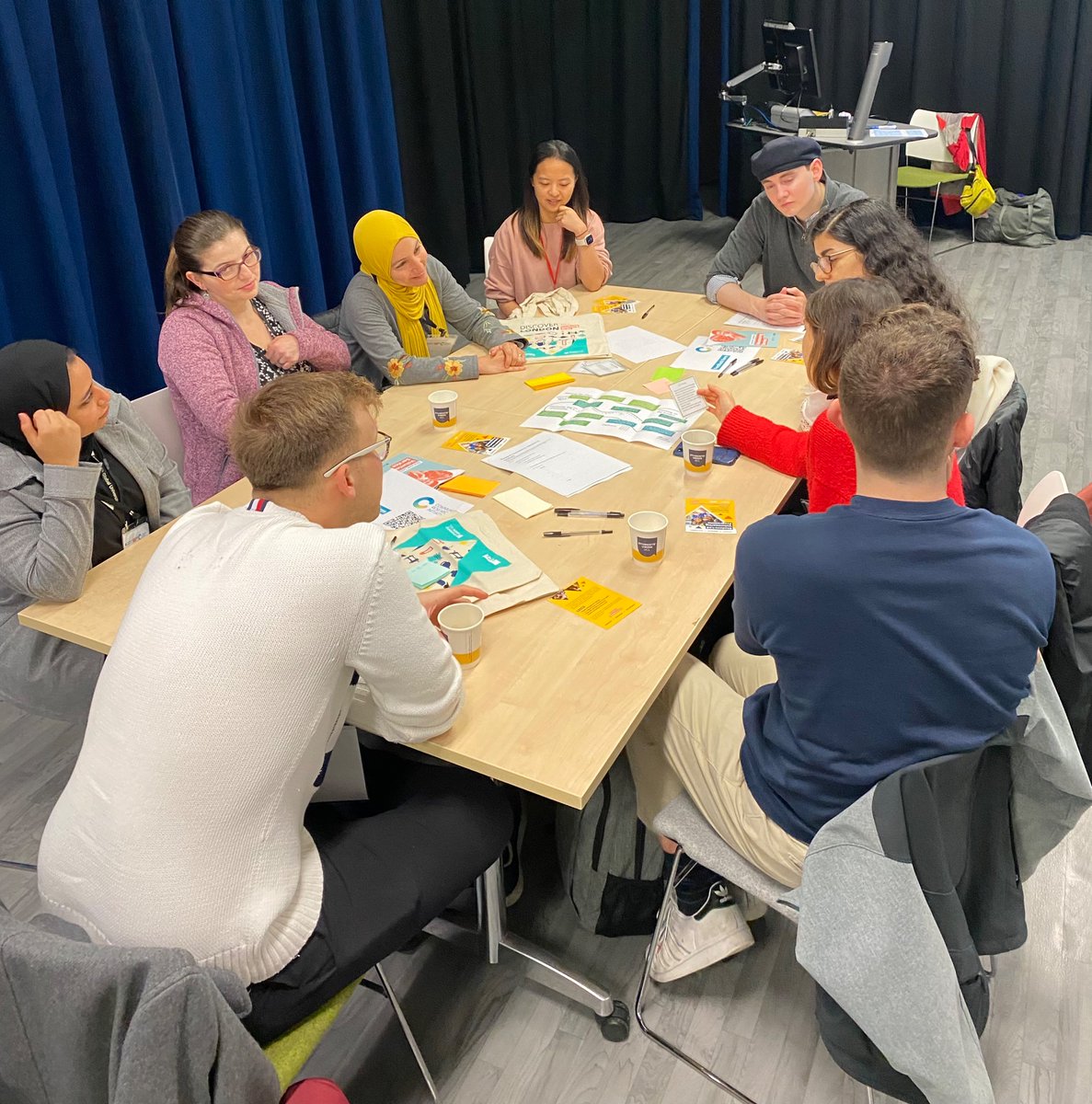 Anne Laybourne tweet media