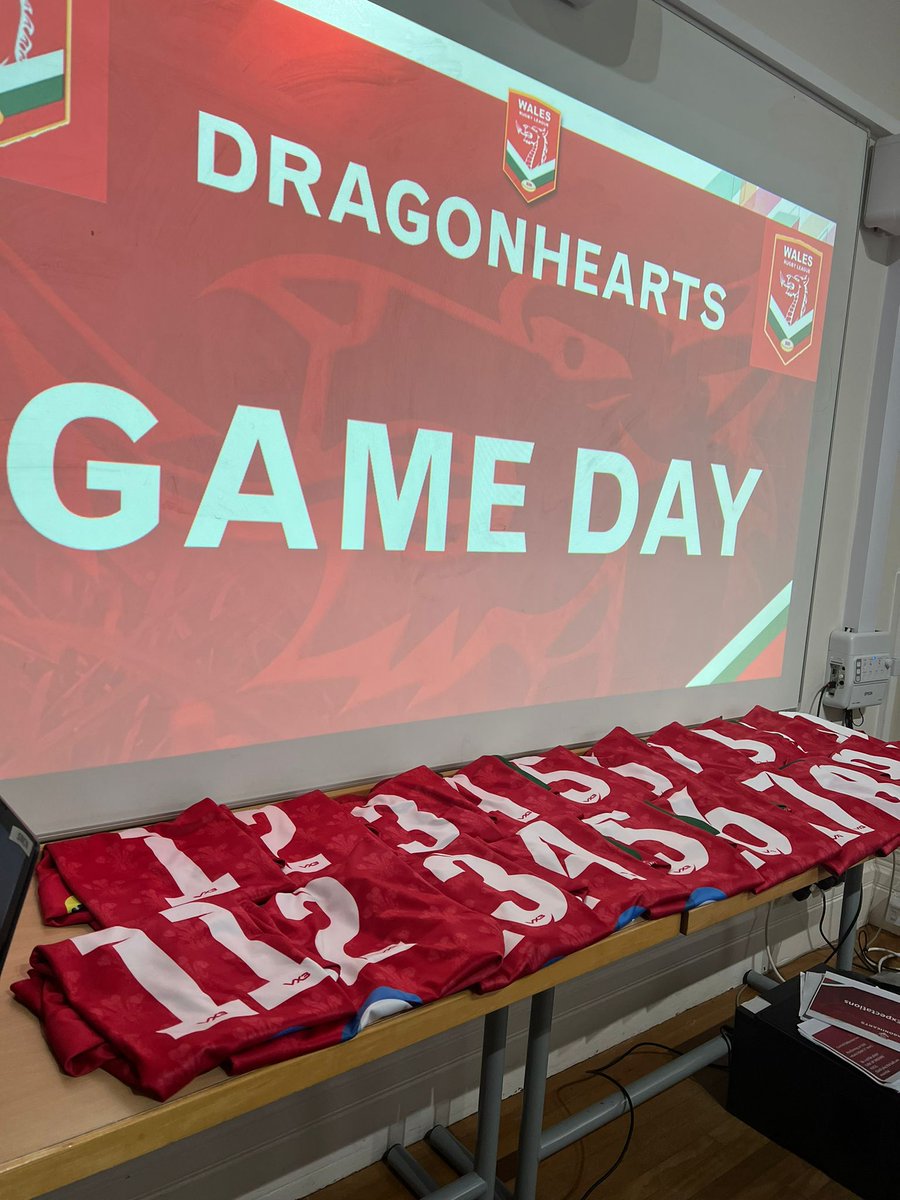WalesRugbyL's tweet photo. Dragonhearts | Calonau Dreigiau🏴󠁧󠁢󠁷󠁬󠁳󠁿

GAMEDAY! 

#Cymru https://t.co/uNxjRyEvVq