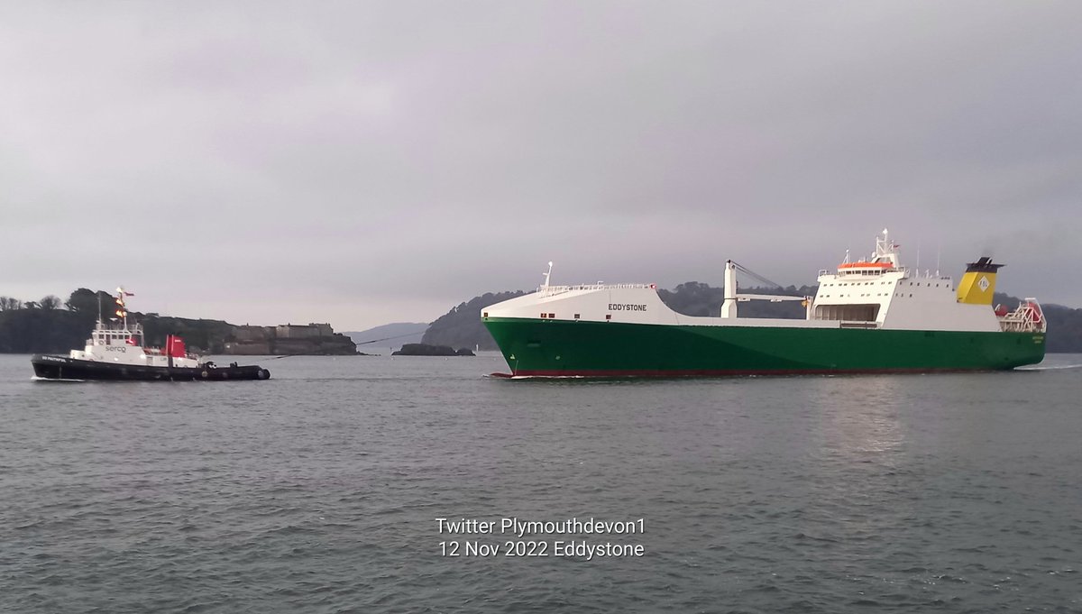 PlymouthDevon1's tweet photo. The EDDYSTONE Ro-Ro Cargo vessel heading out from Devonport Plymouth before sunrise this morning. #Plymouth #SDCareful #Devonport #EDDYSTONE #Serco #SDFaithful #SDAdept #AWShips https://t.co/vzeUpz5rRW