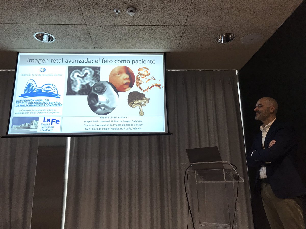 EvaBS14's tweet photo. El Dr. Roberto Llorens nos ha mostrado en la #43RECEMC las ventajas de la Imagen Fetal Avanzada. El feto como paciente 
Excelente trabajo https://t.co/EvR8DU2NDN