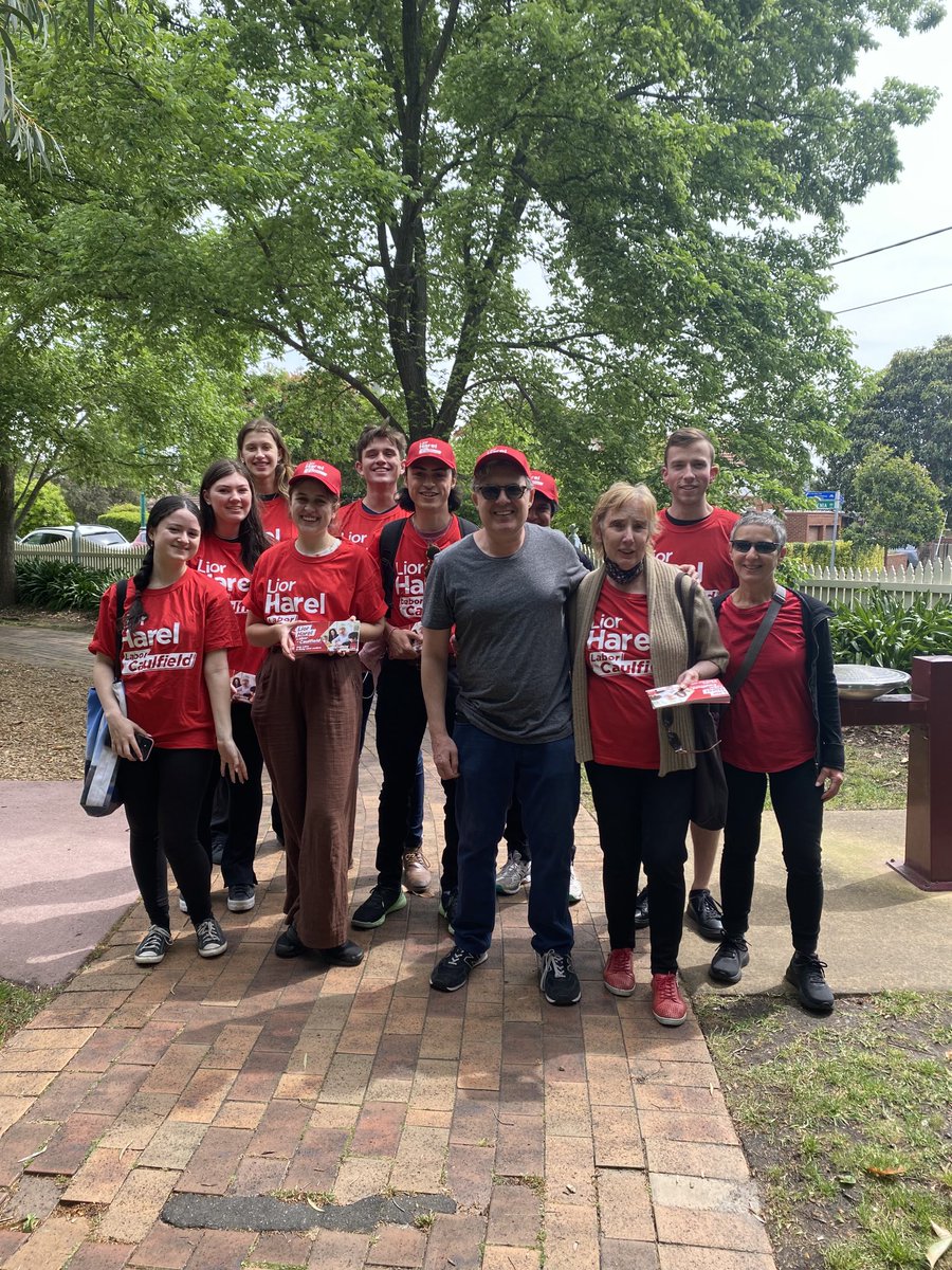 liorharel1980's tweet photo. Mega knock this afternoon with the Labor4caulfield volunteers! Two weeks to go! https://t.co/YouVBO9GyR