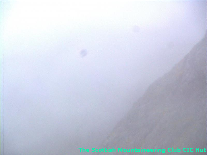 cicwebcam's tweet photo. #cichut #northface #bennevis #mountaineering Current weather. 8.84C, humidity 96%, recent gust 18mph, direction WSW https://t.co/GwkxaYah71