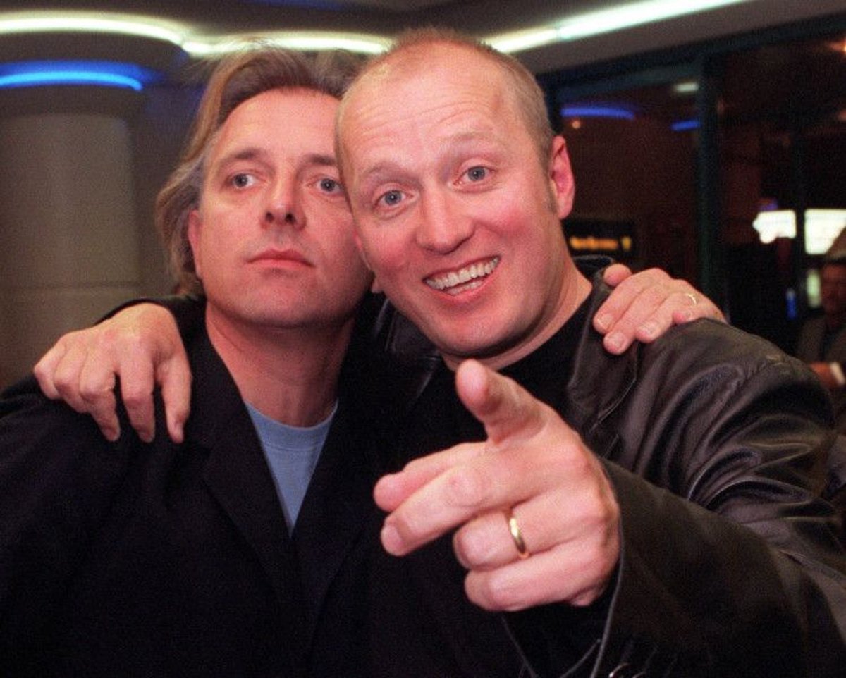 youngonesfan's tweet photo. Ade’s tribute to Rik Mayall; ‘There were times when Rik &amp; I were writing together when we almost died laughing. They were some of the most carefree stupid days I ever had &amp; I feel privileged to have shared them with him. And now he's died for real. Without me. Selfish bastard’! https://t.co/Ocitb0JnQk