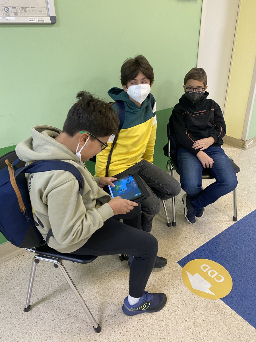 Francy0984's tweet photo. Sabato mattina di gioco e scienza. Alla @don_gnocchi sperimentiamo #interland e il #carelab! #mdw @MI_DigitalWeek @fmdigitale https://t.co/z5NSe8OahK