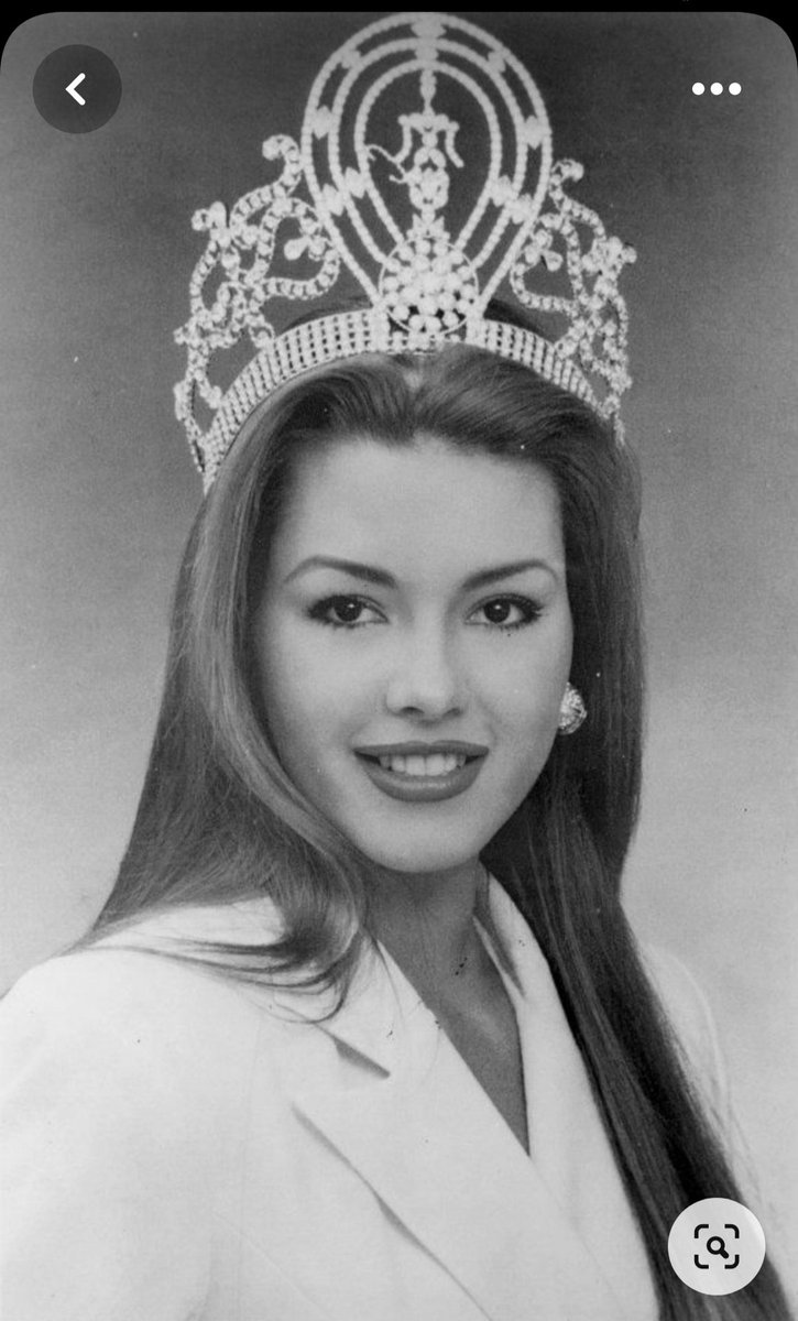Glaunchworld_'s tweet photo. Cuando se pierde el #prestigio se pierde el #poder. Esa frase tiene rostro en #Venezuela es Alicia Machado de #Colombia y #Maracai...la pornografía paga, pero envilece como los amigos indecentes...ubicatel con esa loca https://t.co/VrqUarRvwB