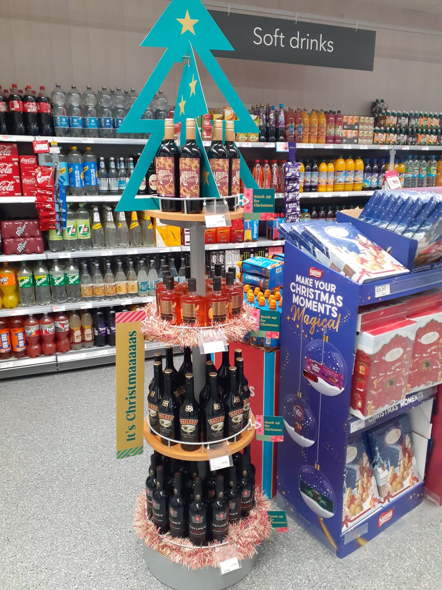 Laura Williams tweet media