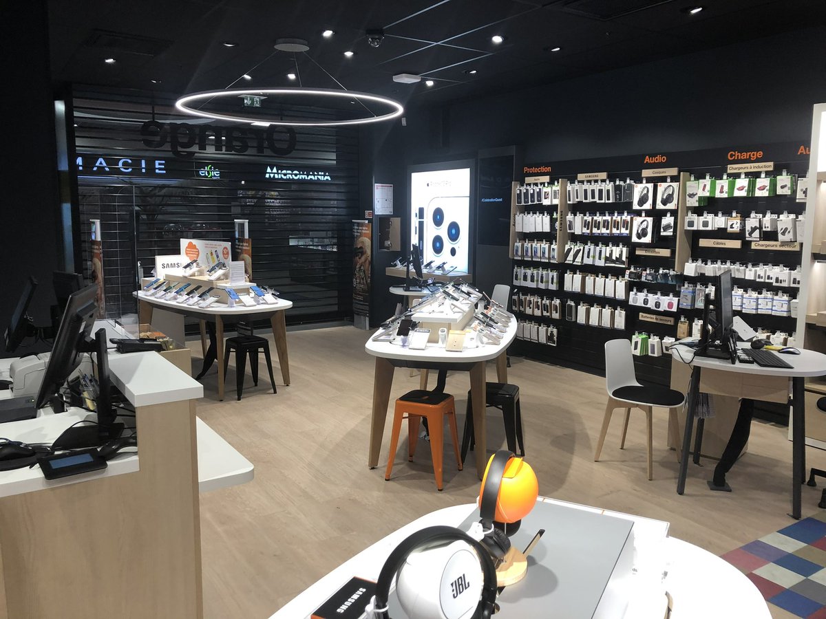 Duprez95070802's tweet photo. Bonjour à toutes et à tous ! C’est avec un immense plaisir que nous vous invitons à découvrir notre nouveau SmartStore #Orangepaca #Gassin tant attendu au #golfedestropez une visite s’impose ! L’équipe vous y attend dès aujourd’hui. @chrisfresnel @vincentparisot https://t.co/qjoiAJFGbi