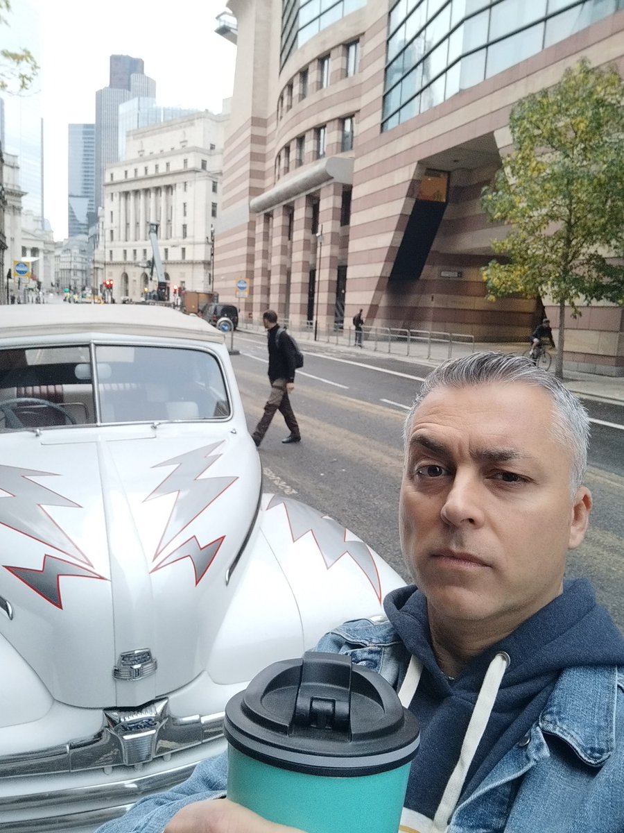 Ooh, it was an early start. Lord mayor's show is going to fun. Grease is the word!! @GREASEWestEnd #LordMayorsShow #musical