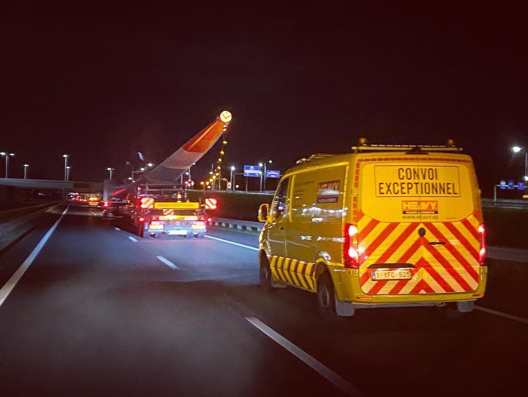 BelgoPilotsBE's tweet photo. Many beautiful assignments the past few weeks. 👌🏻
🇳🇱🇧🇪🇱🇺🇫🇷🇩🇪
#uitzonderlijkvervoer #uitzonderlijktransport #convoiexceptionnel #transportexceptionnel #exceptionaltransport #abnormalload #schwertransport #bredlast #langlast
✉️ pilots@belgopilots.be
🌐 https://t.co/xTDY7FJxjL https://t.co/BZKxxB7AK3