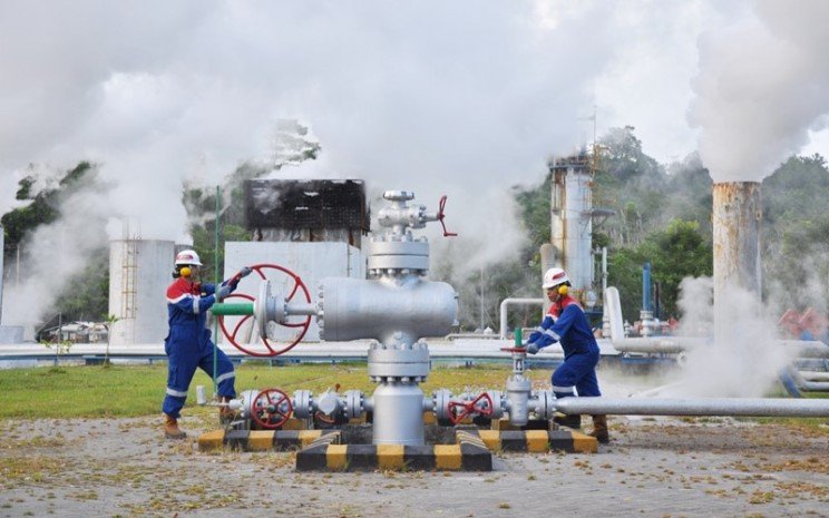 AsokaHei's tweet photo. Waaahh Pertamina Tingkatkan Kapasitas Geothermal untuk Capai Pengurangan Emisi Signifikan. 
Semoga bisa tercapai 😉

https://t.co/SMXppr0QpO https://t.co/qJQ7wfC5Zw