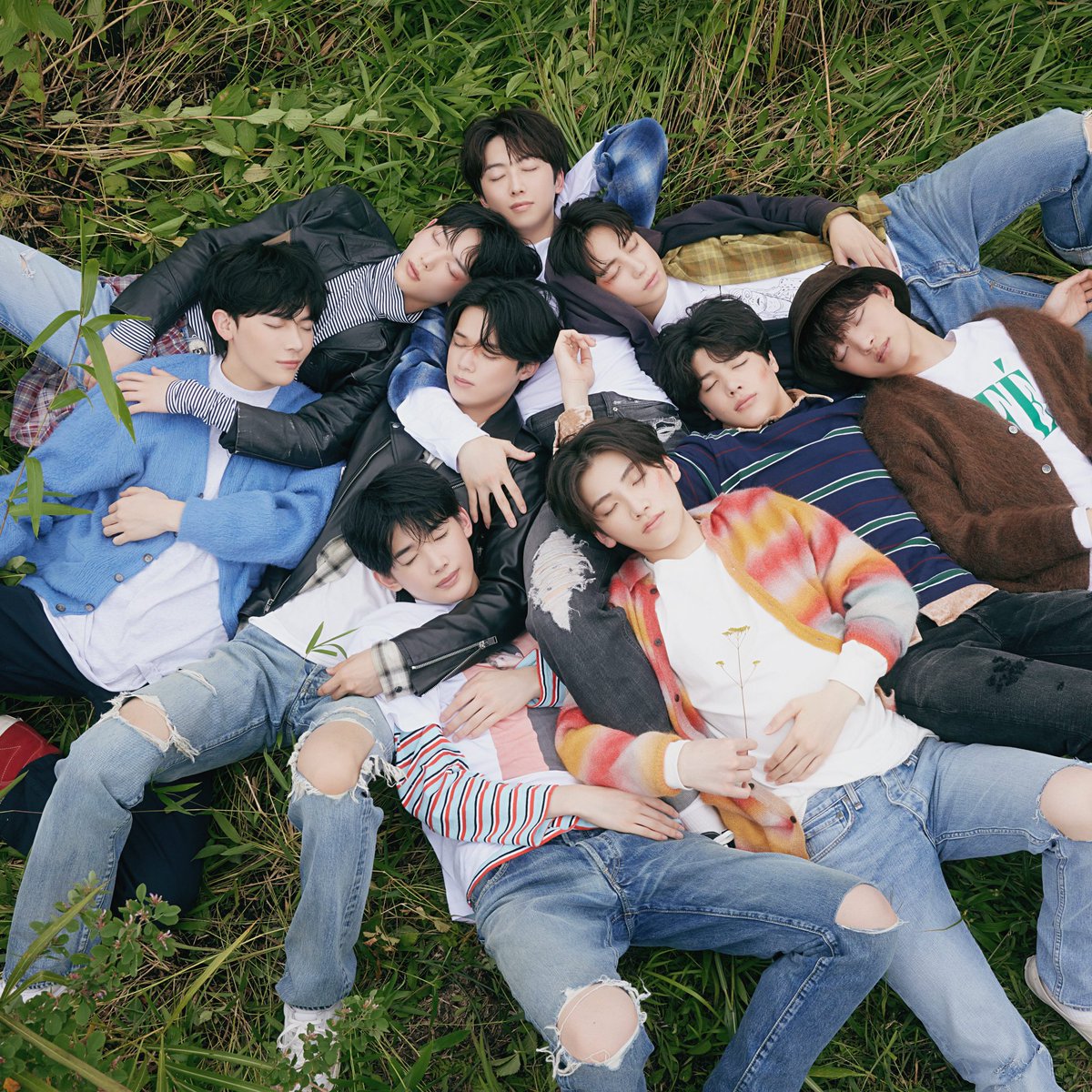 soft4gaku's tweet photo. ENHYPEN          🤝🏻          &amp;TEAM https://t.co/2liyxthweE