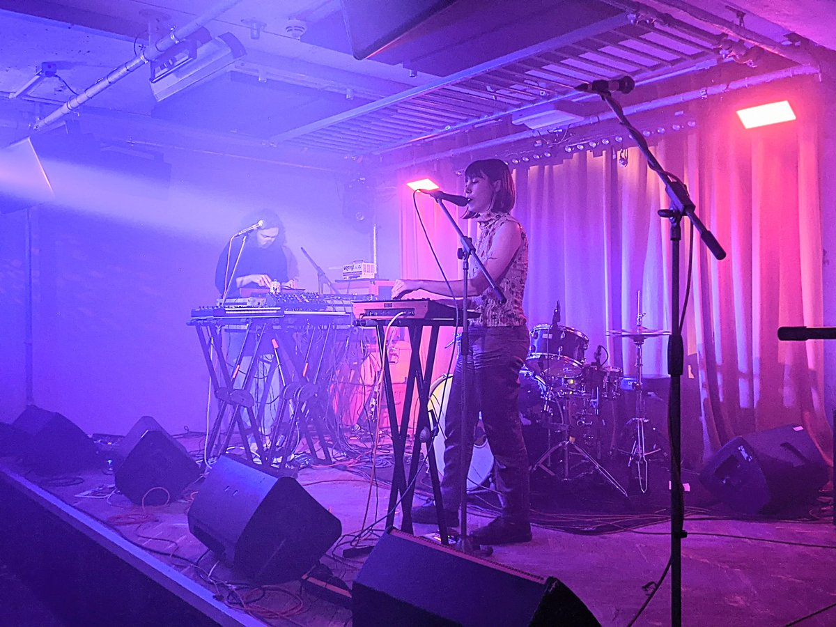 Last night was the first of several nasty gig clashes in November... Having missed their previous visit to Newcastle, I went with @whlungmusic at @CobaltStudios_. Very impressed with their live show - a groove-tastic synthy-psych spectacular! Support from Modema.