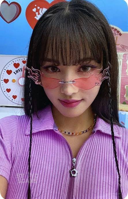 naoipoca's tweet photo. wts lfb ph 
💒 yoon glasses tingi
🪷 ₱500 payo
🩰 yoon stbo from hatian x if impatient 
t. stereotype g pc https://t.co/EirM9i7GJr