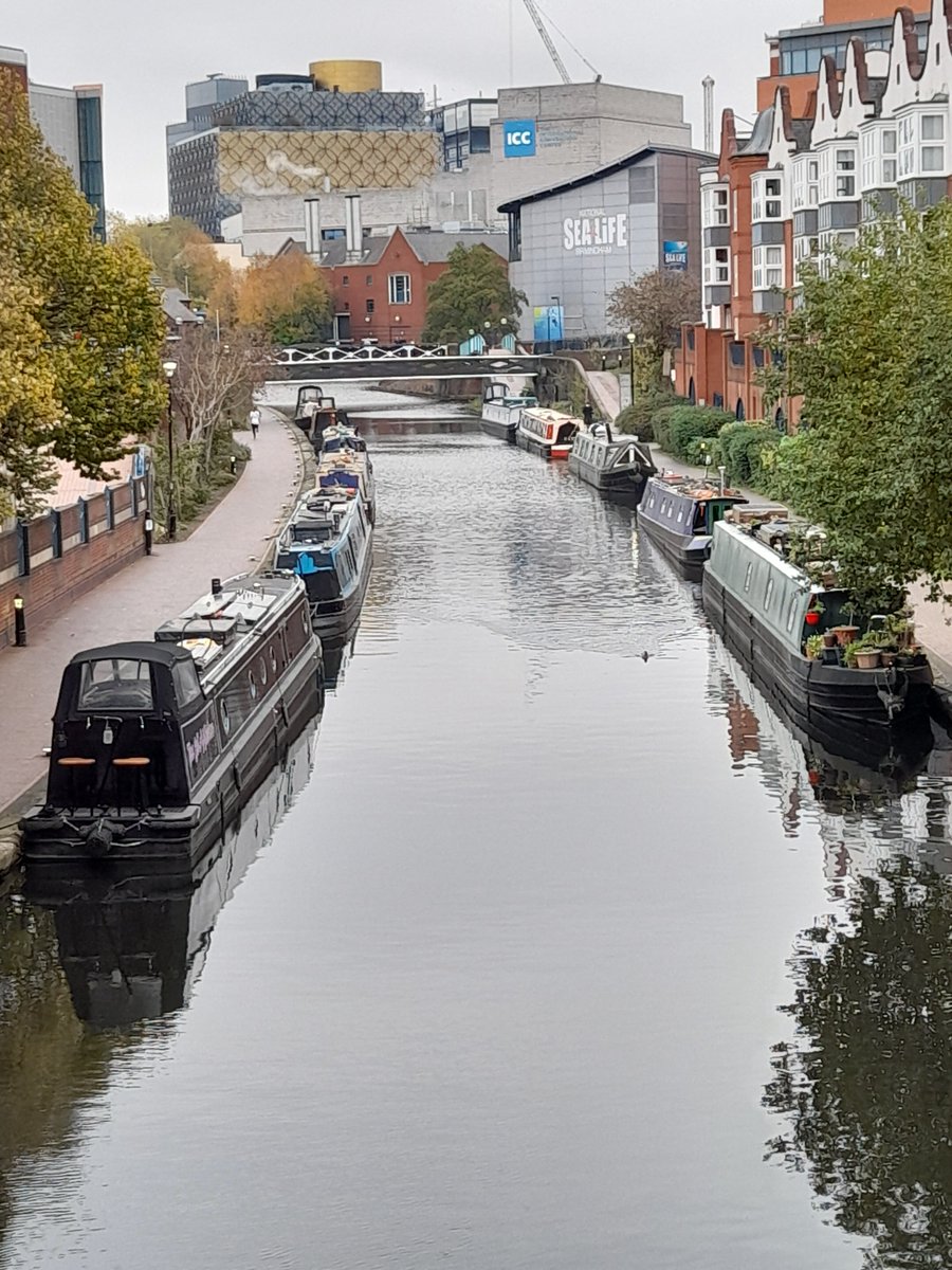 It's a paddling kind of day!
What better way to eye Brum than by its historic canals?
Join the ducks and #seethecitydifferently 🦆